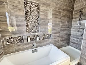 Photo 16- click for photo gallery